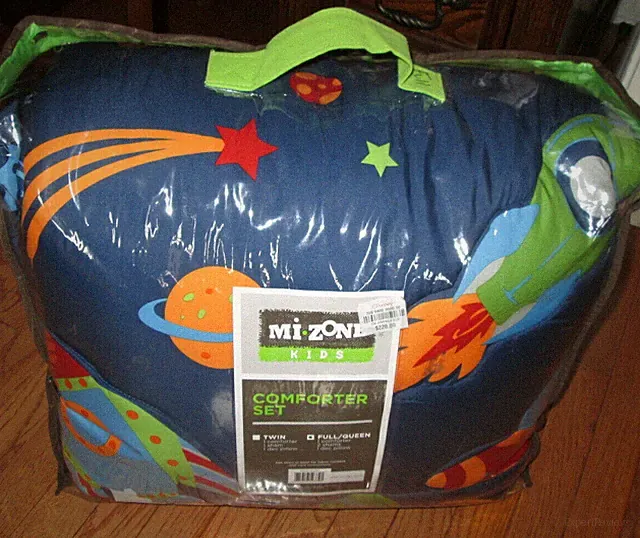 Queen Kids Outer Space Comforter Set JCPenney 4pc planets blue red rockets